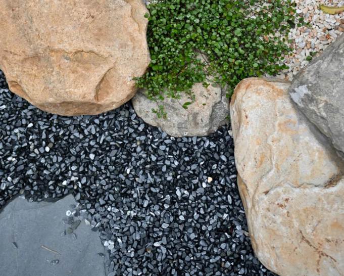 The 3 Best Landscape Fabric for River Rock